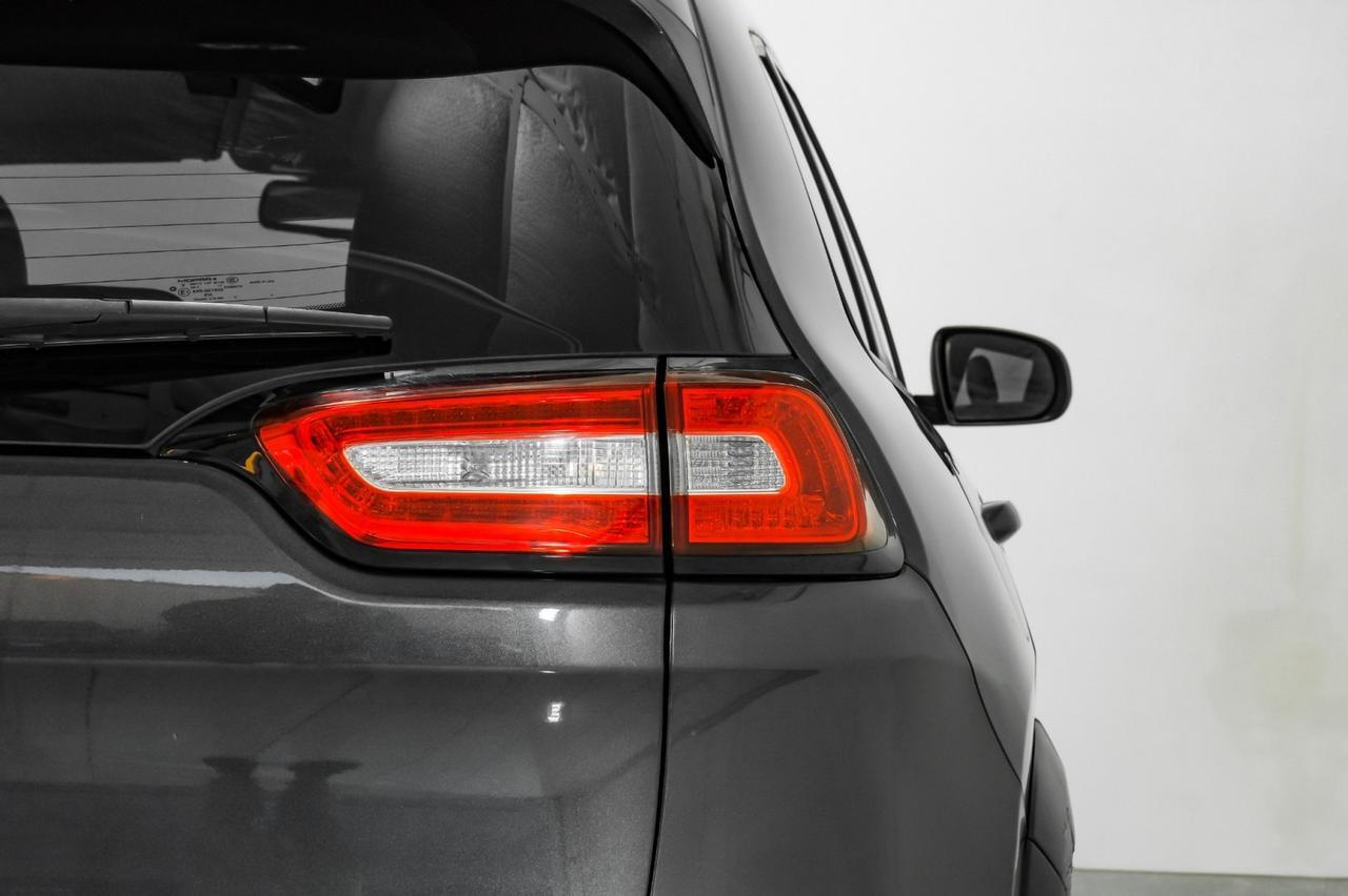 2017 Jeep Cherokee TRAILHAWK 4WD NAVIGATION HEATED SEATS REAR CAMERA BLUETOOTH CRUISE ALLOY WHEELS Carrollton TX