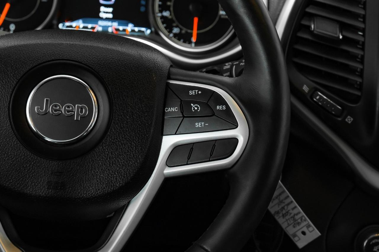 2017 Jeep Cherokee TRAILHAWK 4WD NAVIGATION HEATED SEATS REAR CAMERA BLUETOOTH CRUISE ALLOY WHEELS Carrollton TX