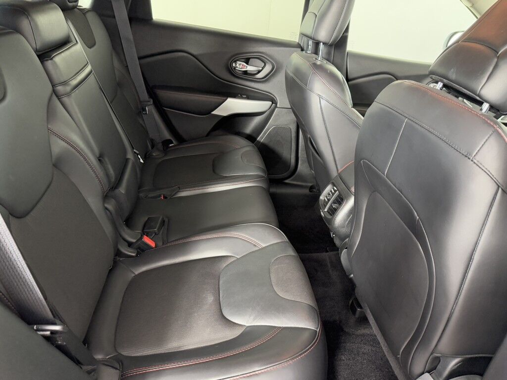 2017 Jeep Cherokee Trailhawk 4x4 V6 w/Cold Weather/Uconnect 8.4 Maumee OH