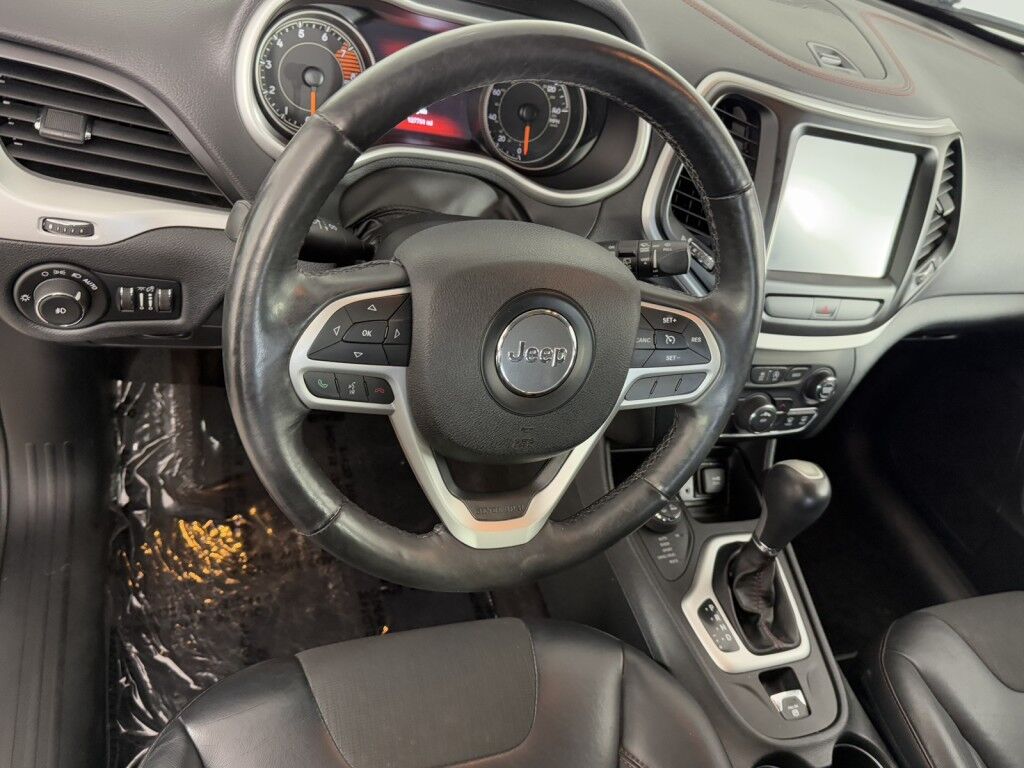 2017 Jeep Cherokee Trailhawk 4x4 V6 w/Cold Weather/Uconnect 8.4 Maumee OH