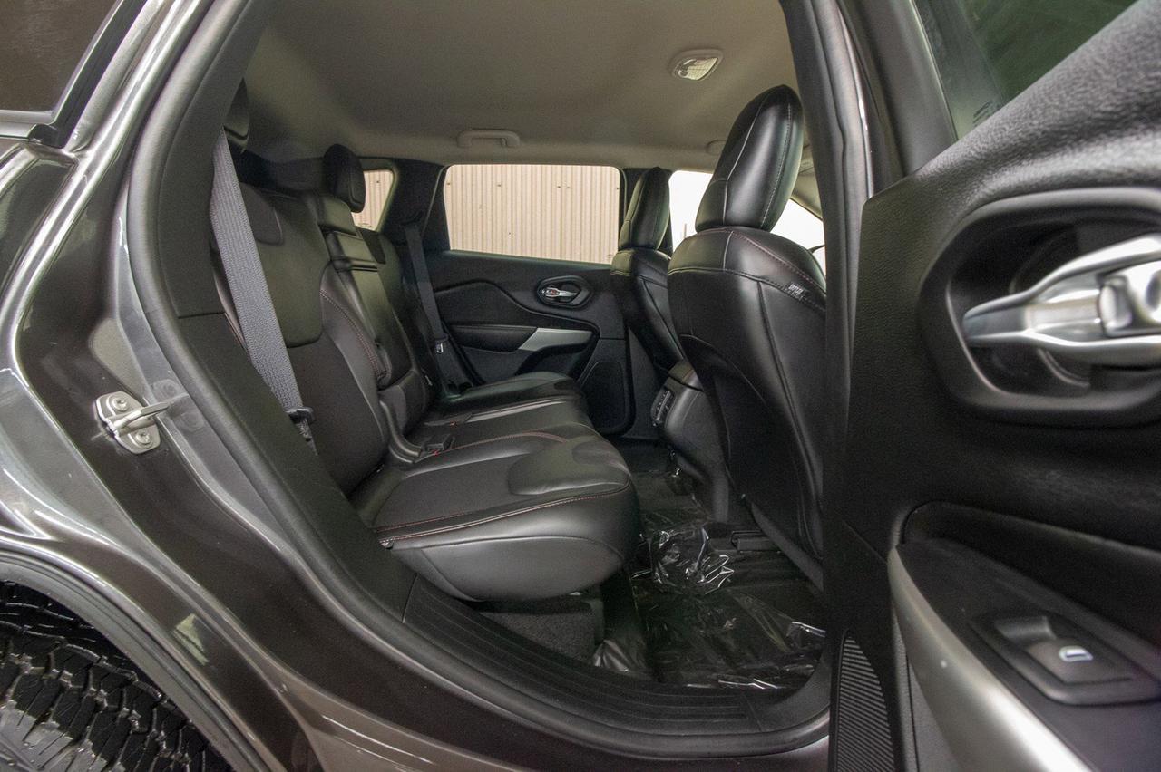 2017 Jeep Cherokee Trailhawk Red Deer AB