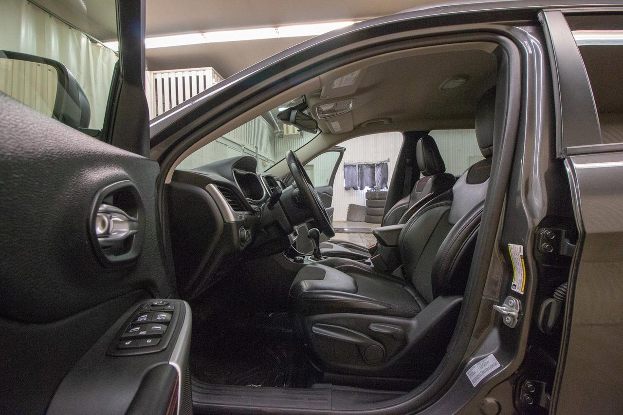 2017 Jeep Cherokee Trailhawk Red Deer AB