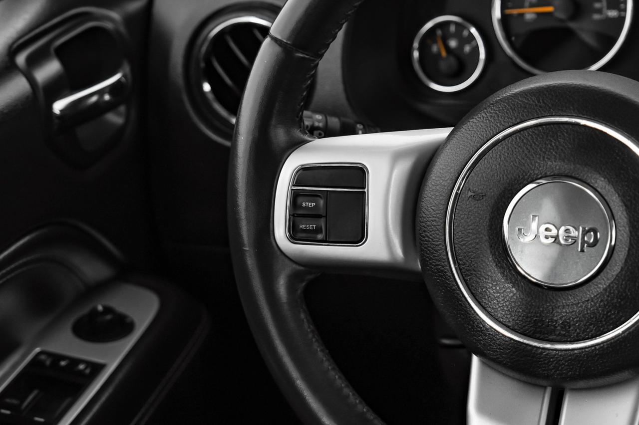 2017 Jeep Compass 4WD HIGH ALTITUDE SUNROOF LEATHER HEATED SEATS BLUETOOTH POWER D Carrollton TX