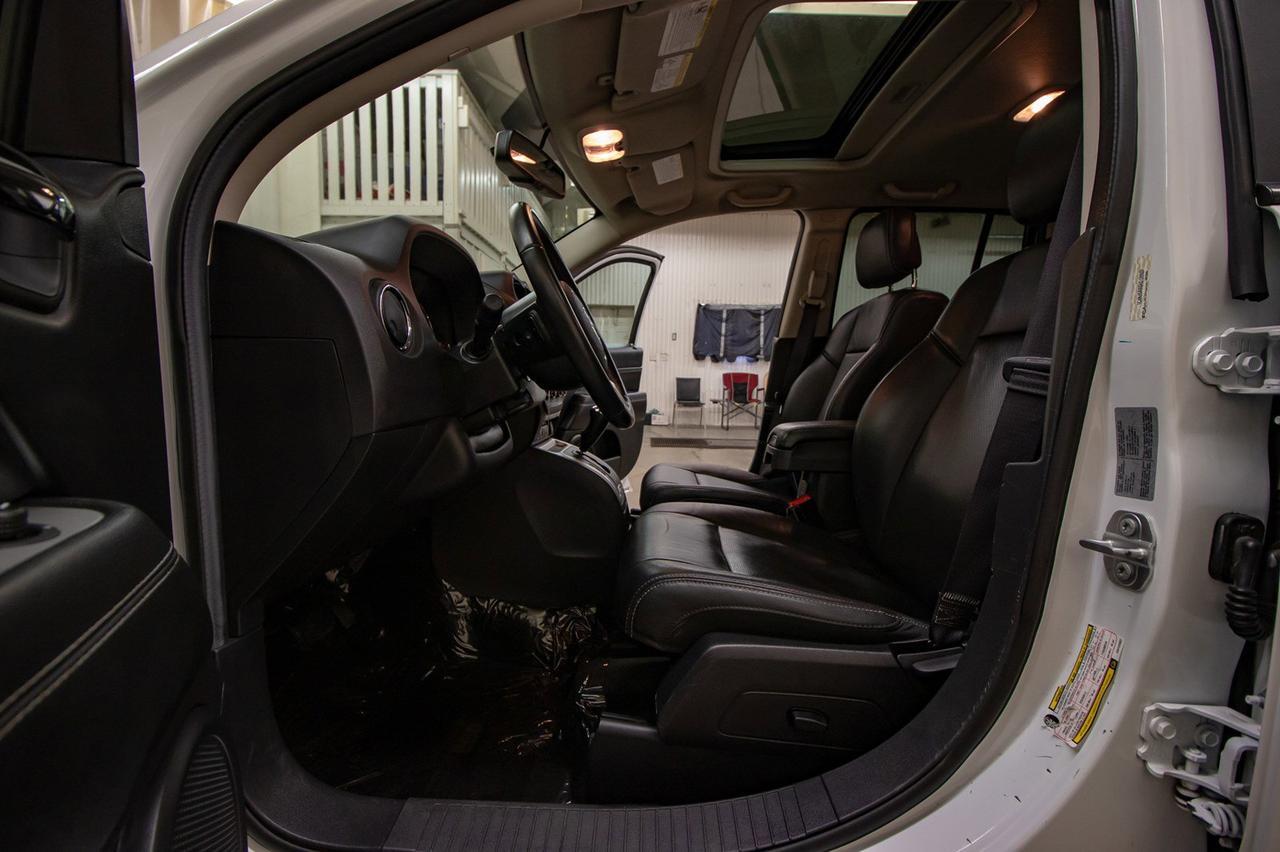 2017 Jeep Compass 4x4 High Altitude Leather Roof Nav Red Deer AB