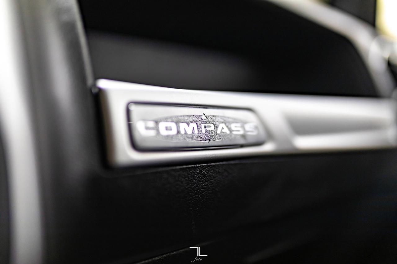 2017 Jeep Compass 4x4 High Altitude Leather Roof Red Deer AB