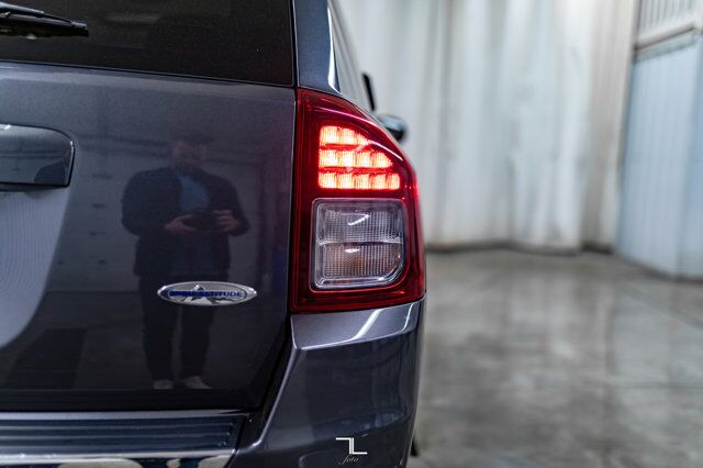 2017 Jeep Compass 4x4 High Altitude Leather Roof Red Deer AB