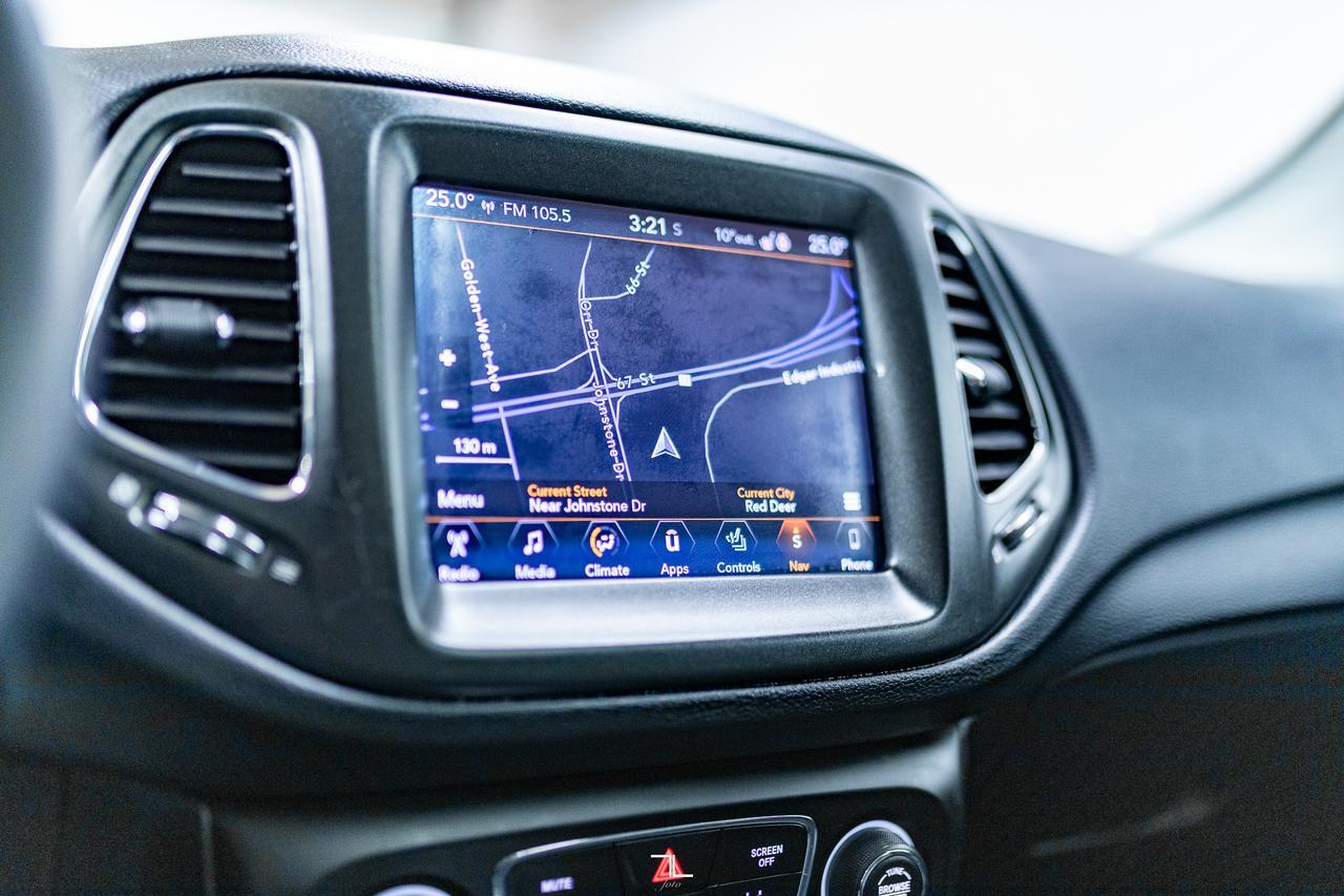 2017 Jeep Compass 4x4 Trailhawk Leather Roof Nav BCam Red Deer AB