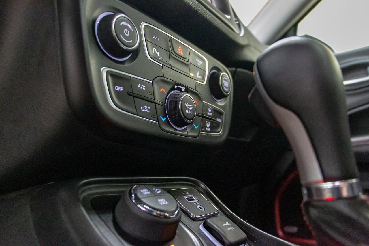 2017 Jeep Compass 4x4 Trailhawk Leather Roof Nav Red Deer AB