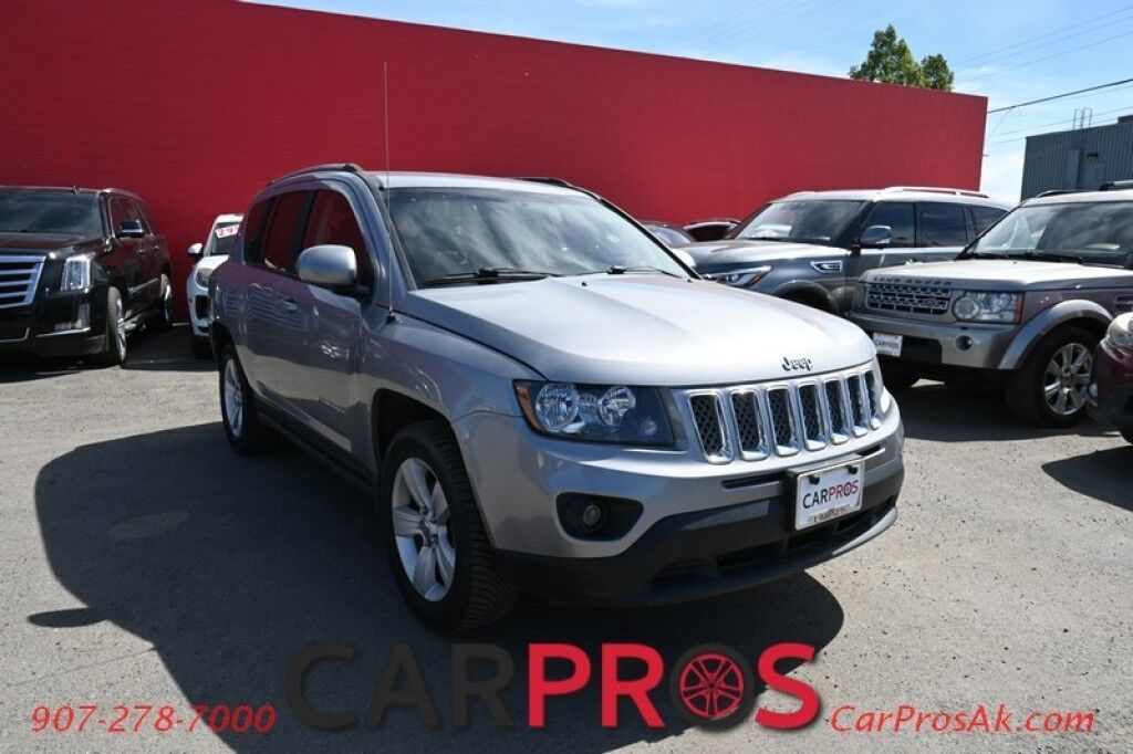 2017 Jeep Compass Latitude - 4X4 - Auto Start - Heated Leather Seats - Bluetooth - Air Conditioning - Power Windows & Door Locks - Aluminum Wheels - Fog Lights