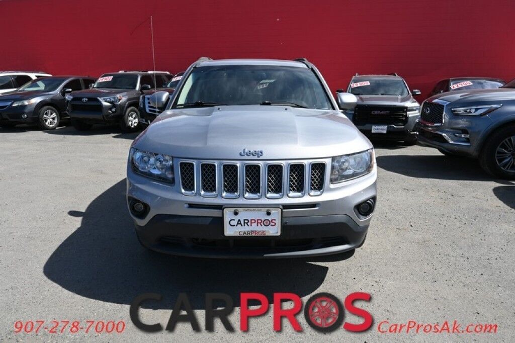 2017 Jeep Compass Latitude - 4X4 - Auto Start - Heated Leather Seats - Bluetooth - Air Conditioning - Power Windows & Door Locks - Aluminum Wheels - Fog Lights
