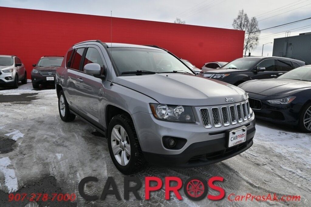 2017 Jeep Compass Latitude - 4X4 - Auto Start - Heated Leather Seats - Bluetooth - Air Conditioning - Power Windows & Door Locks - Aluminum Wheels - Fog Lights