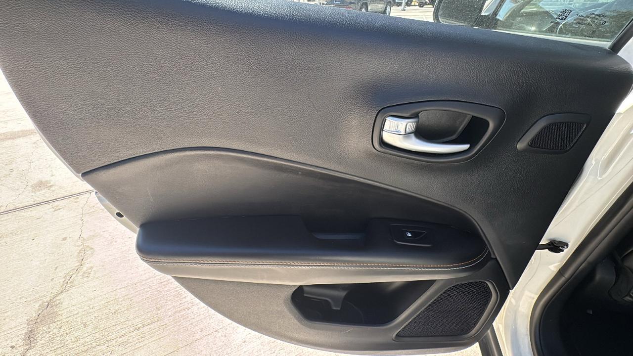 2017 Jeep Compass Latitude  Selma TX