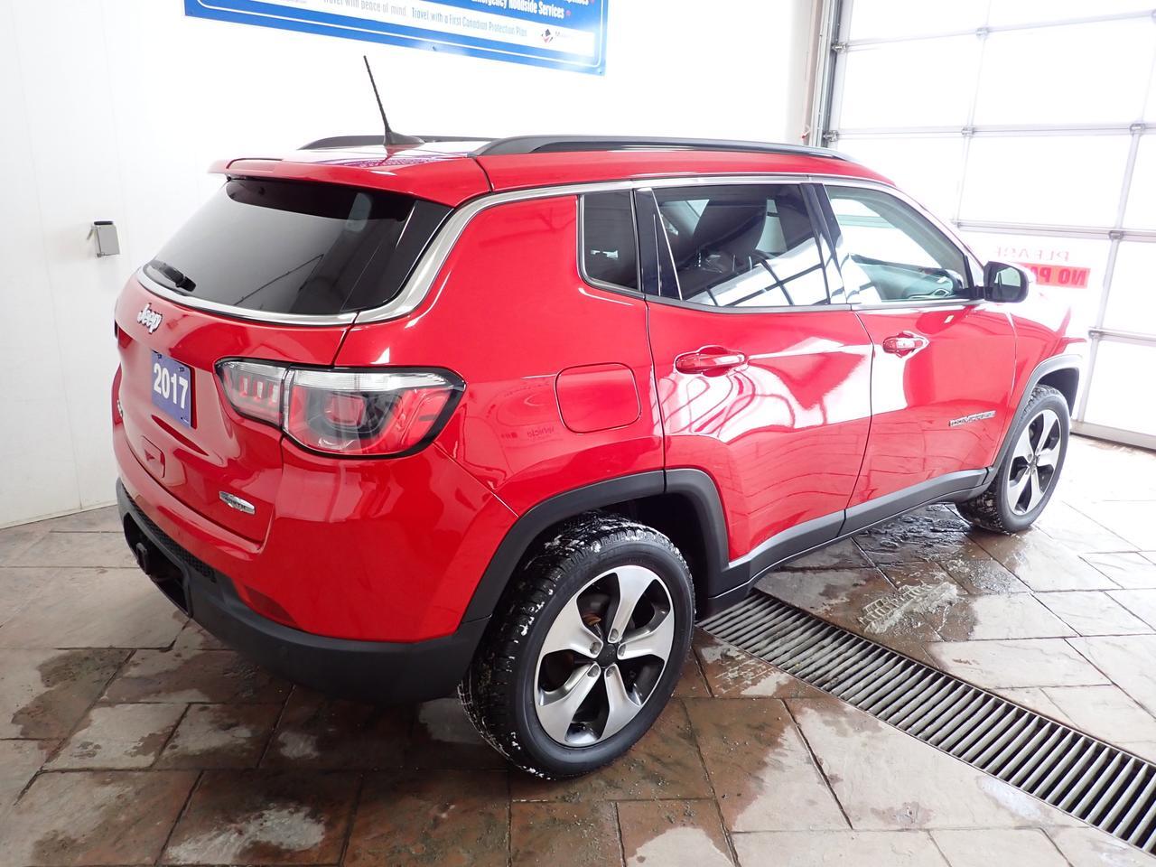 2017 Jeep Compass North 4WD *MANUAL* SUNROOF Listowel ON