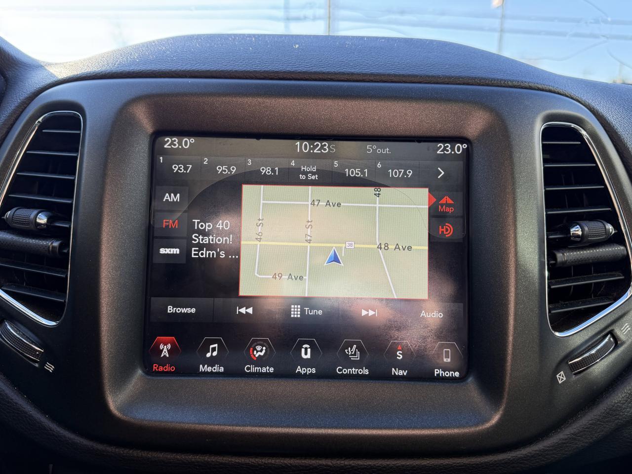 2017 Jeep Compass Trailhawk 4x4 | I4 Tigershark | Leather | Heated Seats | NAV | Remote Start Redwater AB