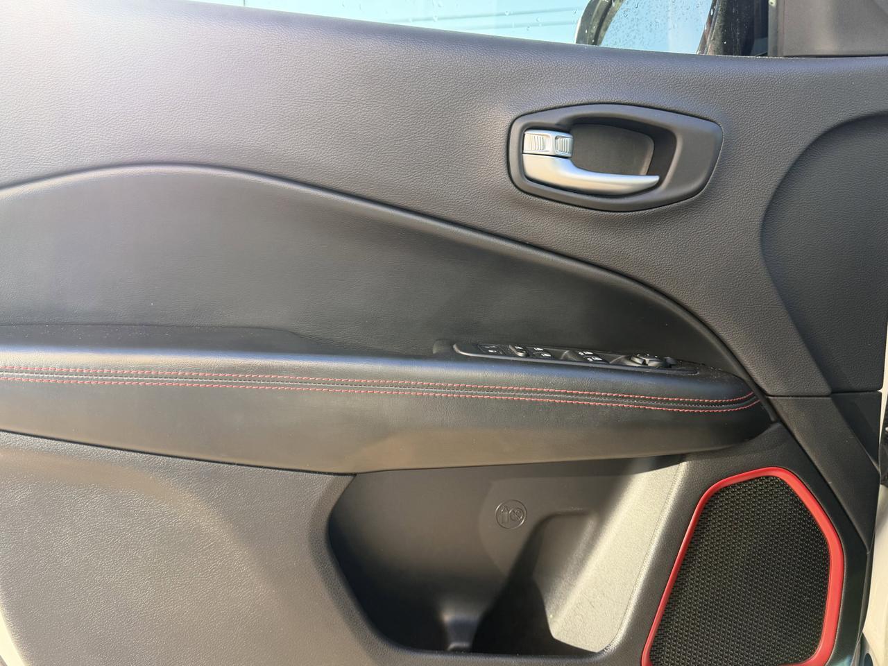 2017 Jeep Compass Trailhawk 4x4 | I4 Tigershark | Leather | Heated Seats | NAV | Remote Start Redwater AB