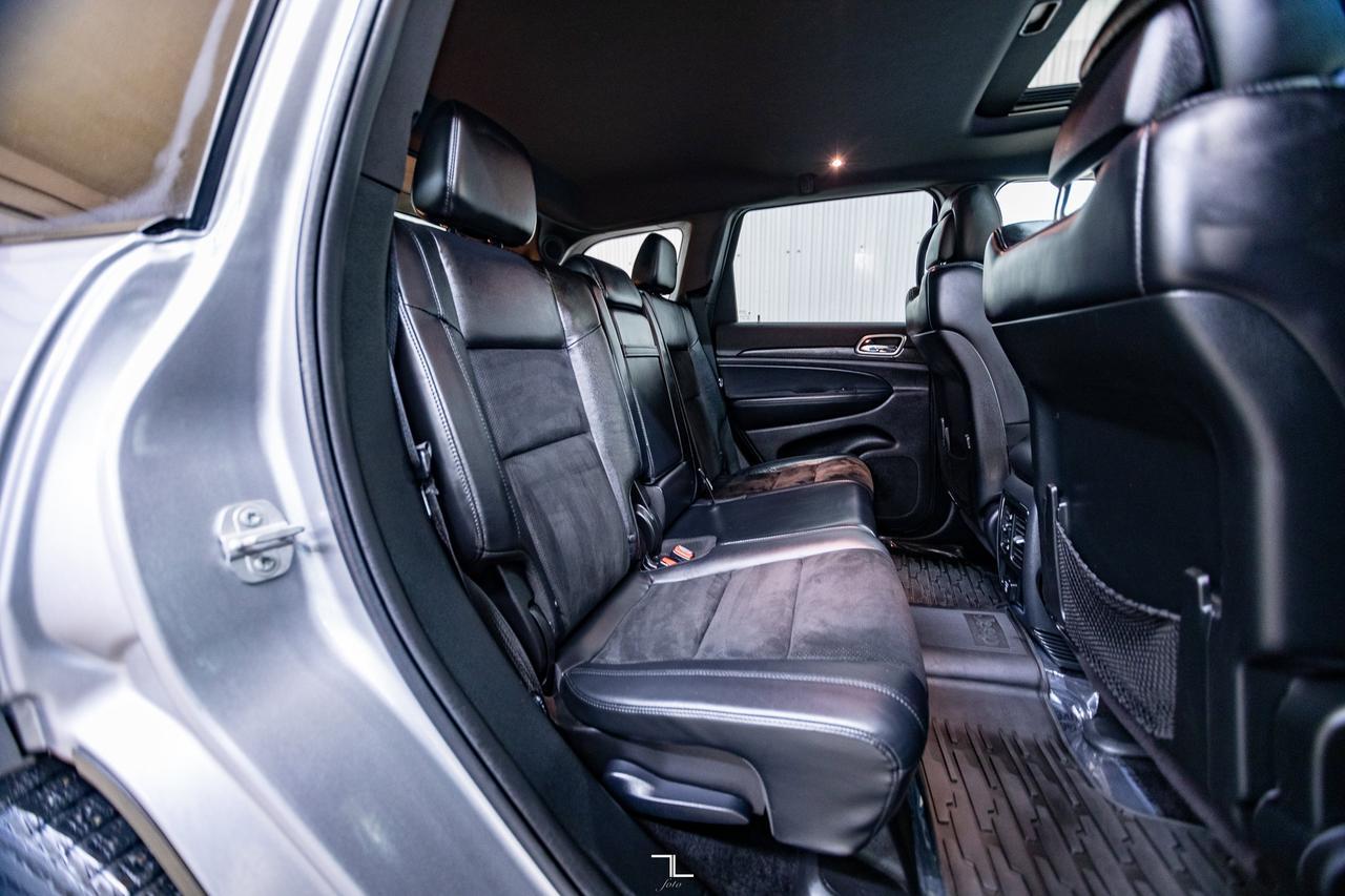 2017 Jeep Grand Cherokee 4x4 Altitude Leather Roof Nav BCam Red Deer AB