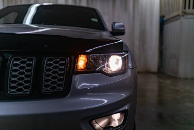 2017 Jeep Grand Cherokee 4x4 Altitude Leather Roof Nav BCam Red Deer AB