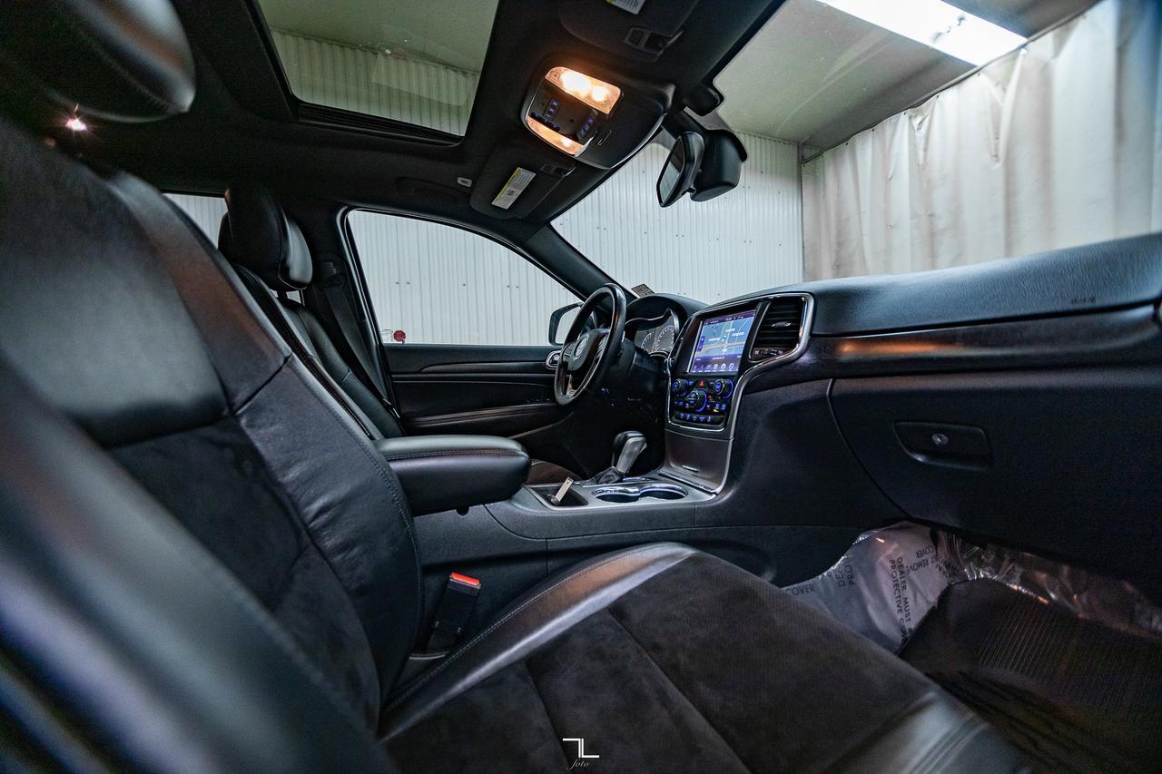 2017 Jeep Grand Cherokee 4x4 Altitude Leather Roof Nav BCam Red Deer AB