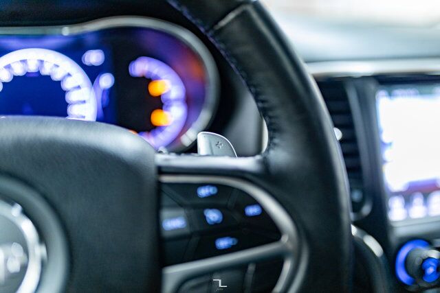 2017 Jeep Grand Cherokee 4x4 Altitude Leather Roof Nav BCam Red Deer AB