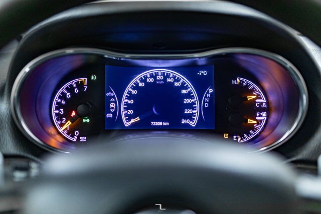 2017 Jeep Grand Cherokee 4x4 Altitude Leather Roof Nav BCam Red Deer AB