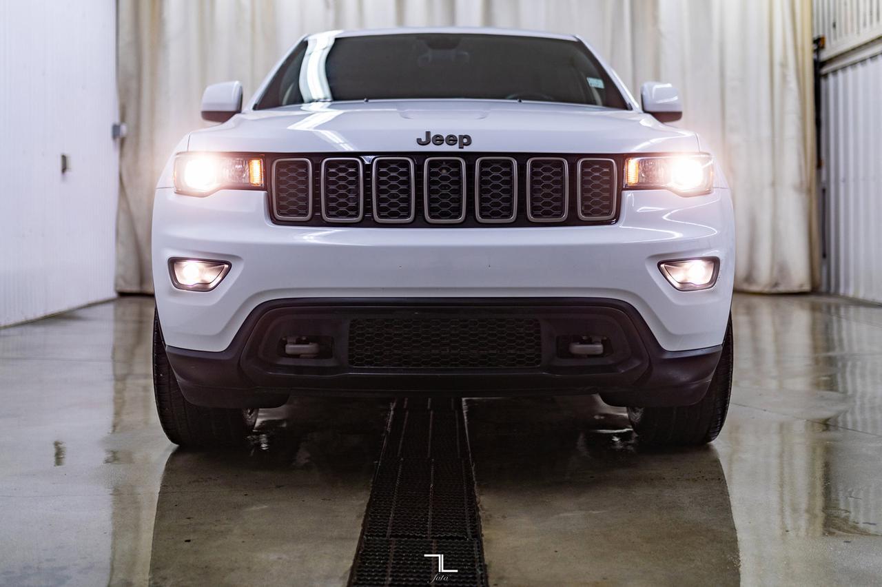 2017 Jeep Grand Cherokee 4x4 Laredo 75th Anniversary Nav Roof BCam Red Deer AB