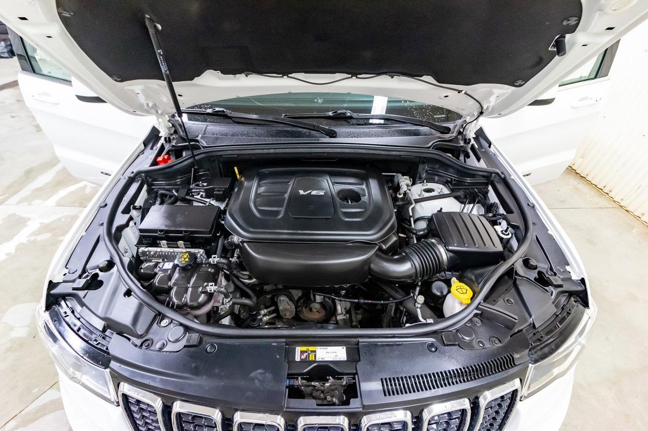 2017 Jeep Grand Cherokee 4x4 Laredo BCam Heated Seats Red Deer AB