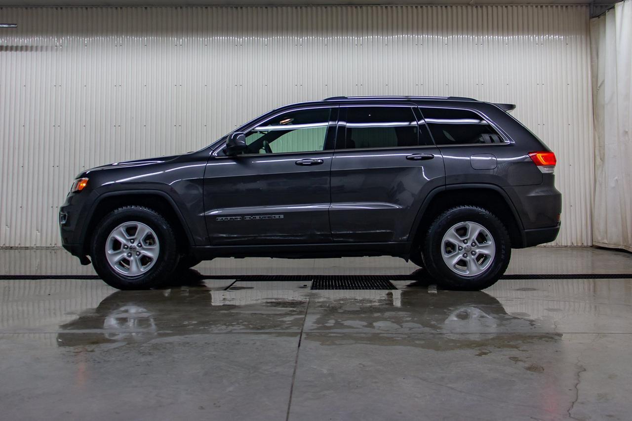 2017 Jeep Grand Cherokee 4x4 Laredo BCam Red Deer AB