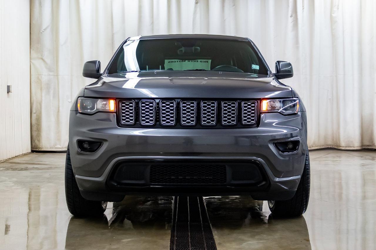 2017 Jeep Grand Cherokee 4x4 Laredo Leather Roof Nav Red Deer AB