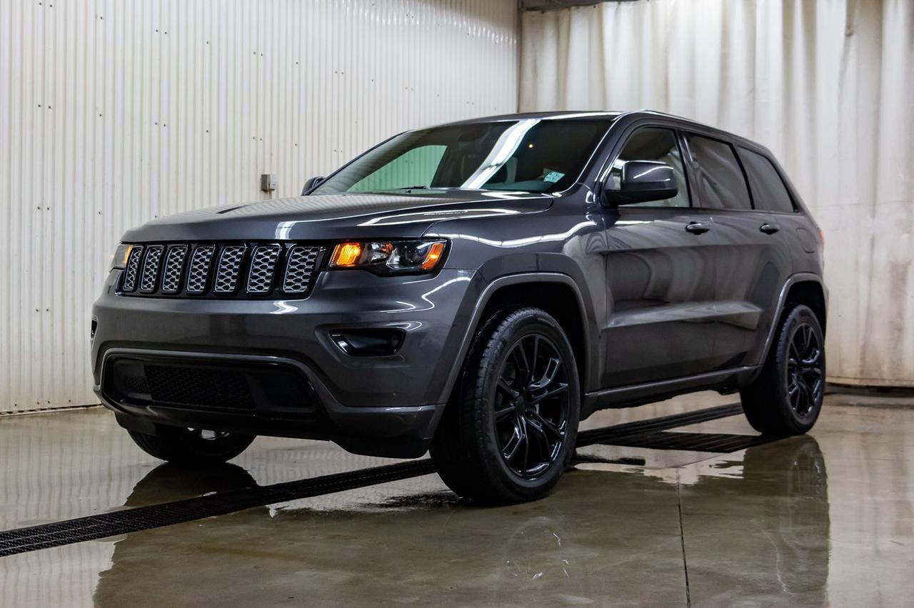 2017 Jeep Grand Cherokee 4x4 Laredo Leather Roof Nav Red Deer AB