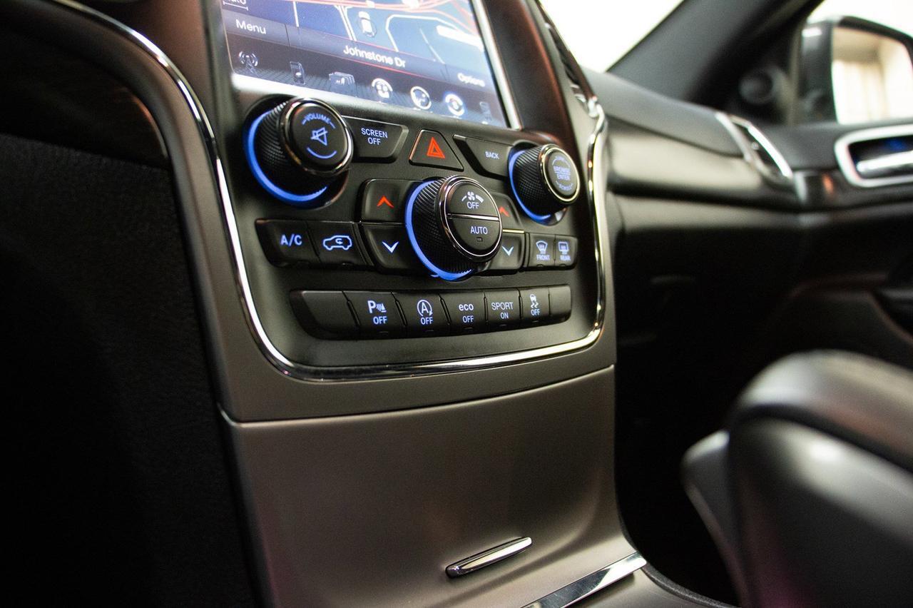 2017 Jeep Grand Cherokee 4x4 Laredo Leather Roof Nav Red Deer AB