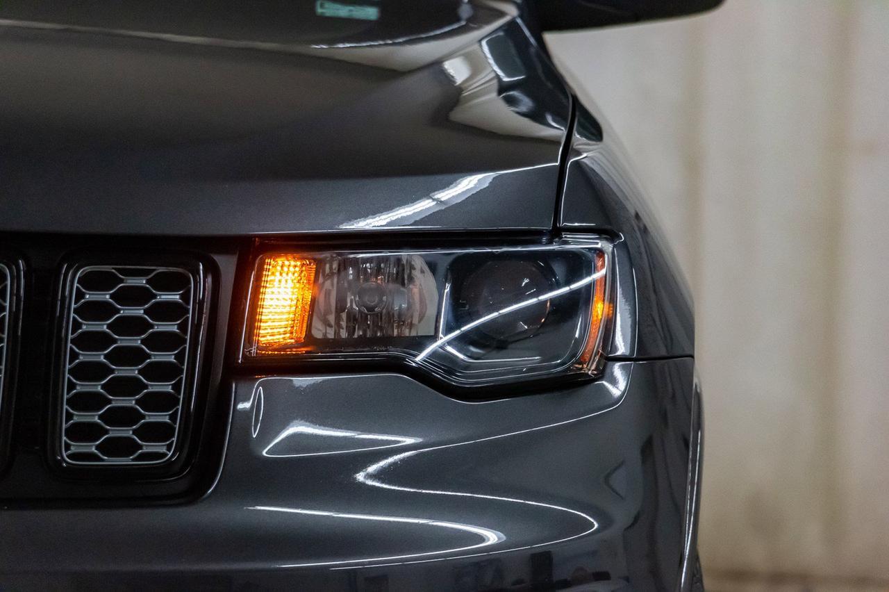 2017 Jeep Grand Cherokee 4x4 Laredo Leather Roof Nav Red Deer AB