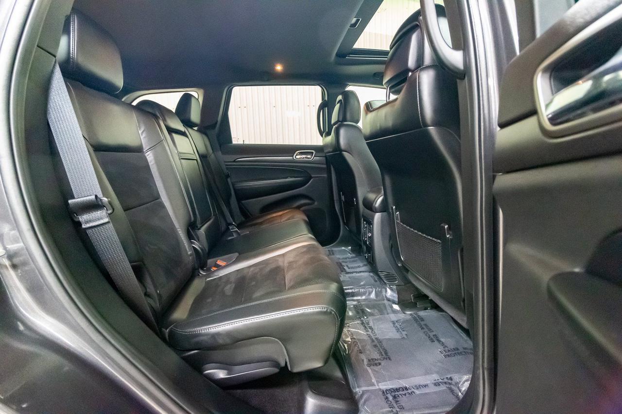2017 Jeep Grand Cherokee 4x4 Laredo Leather Roof Nav Red Deer AB