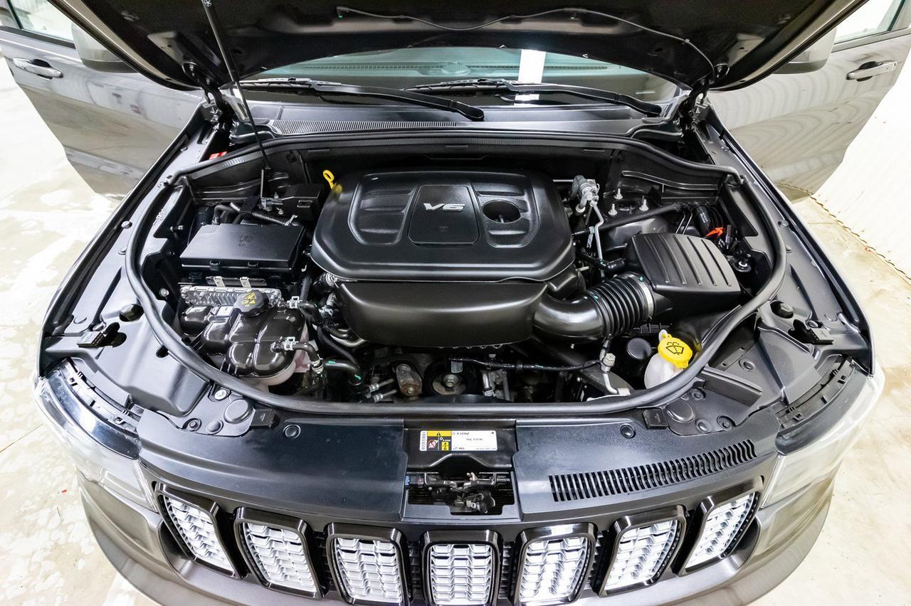 2017 Jeep Grand Cherokee 4x4 Laredo Leather Roof Nav Red Deer AB