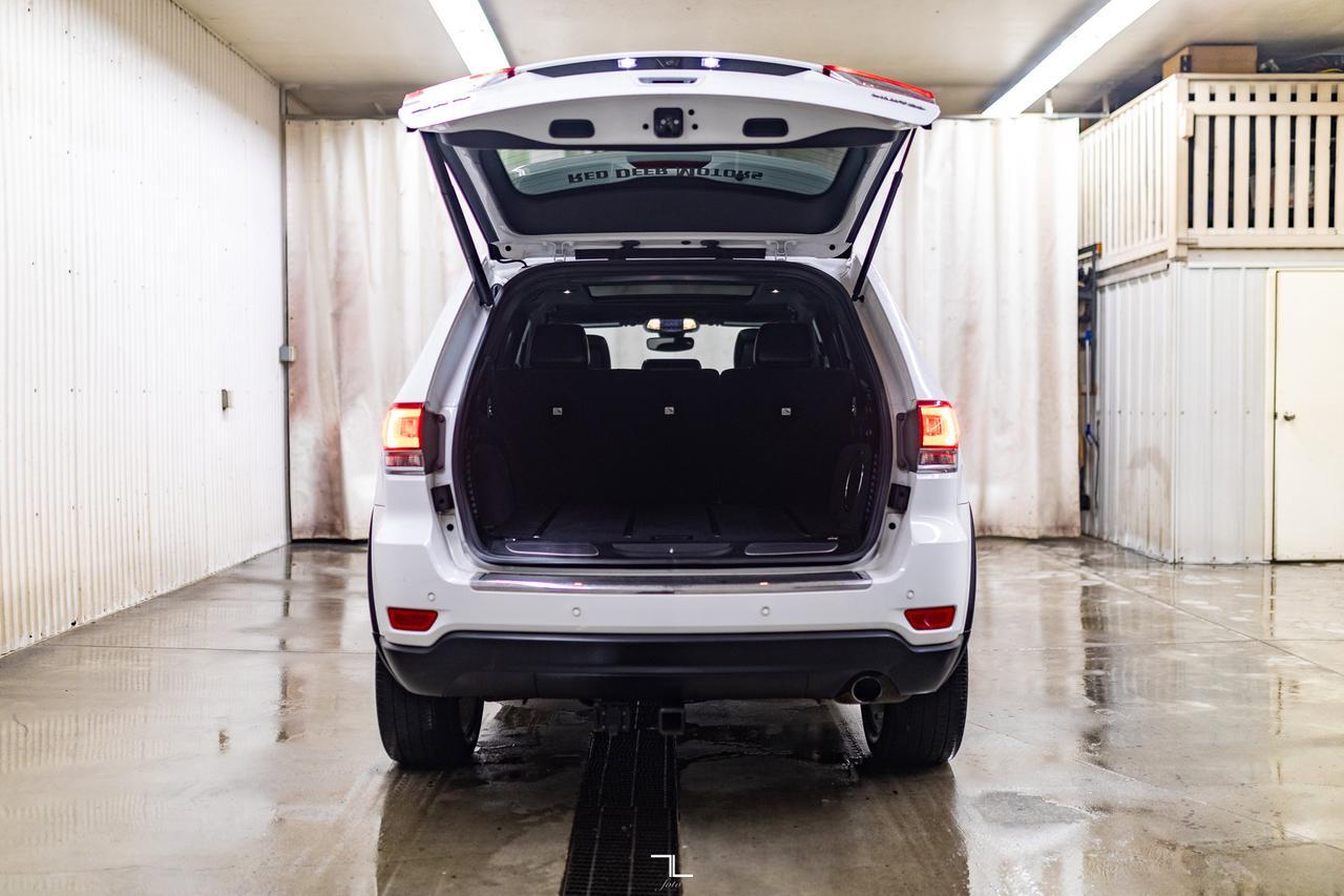 2017 Jeep Grand Cherokee 4x4 Limited Leather Roof BCam Red Deer AB