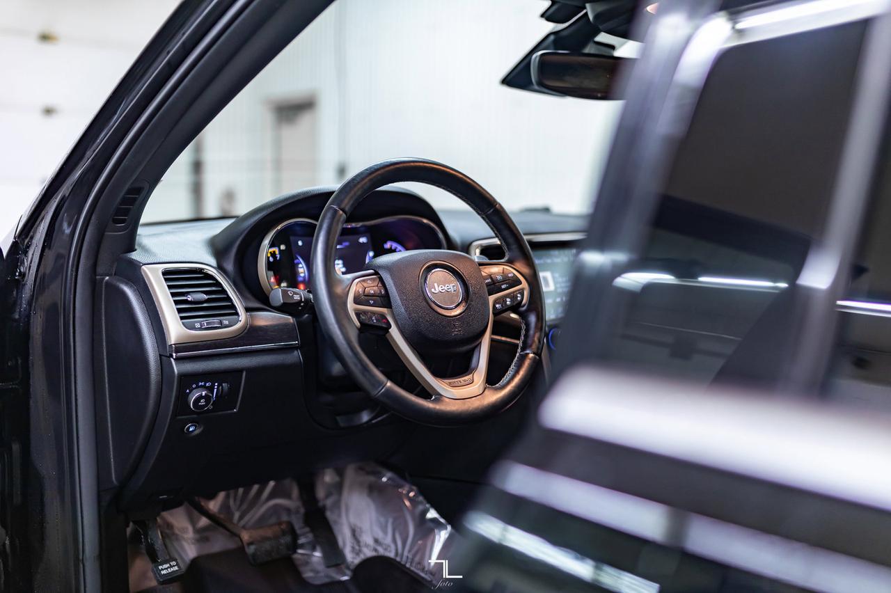 2017 Jeep Grand Cherokee 4x4 Limited Leather Roof BCam Red Deer AB