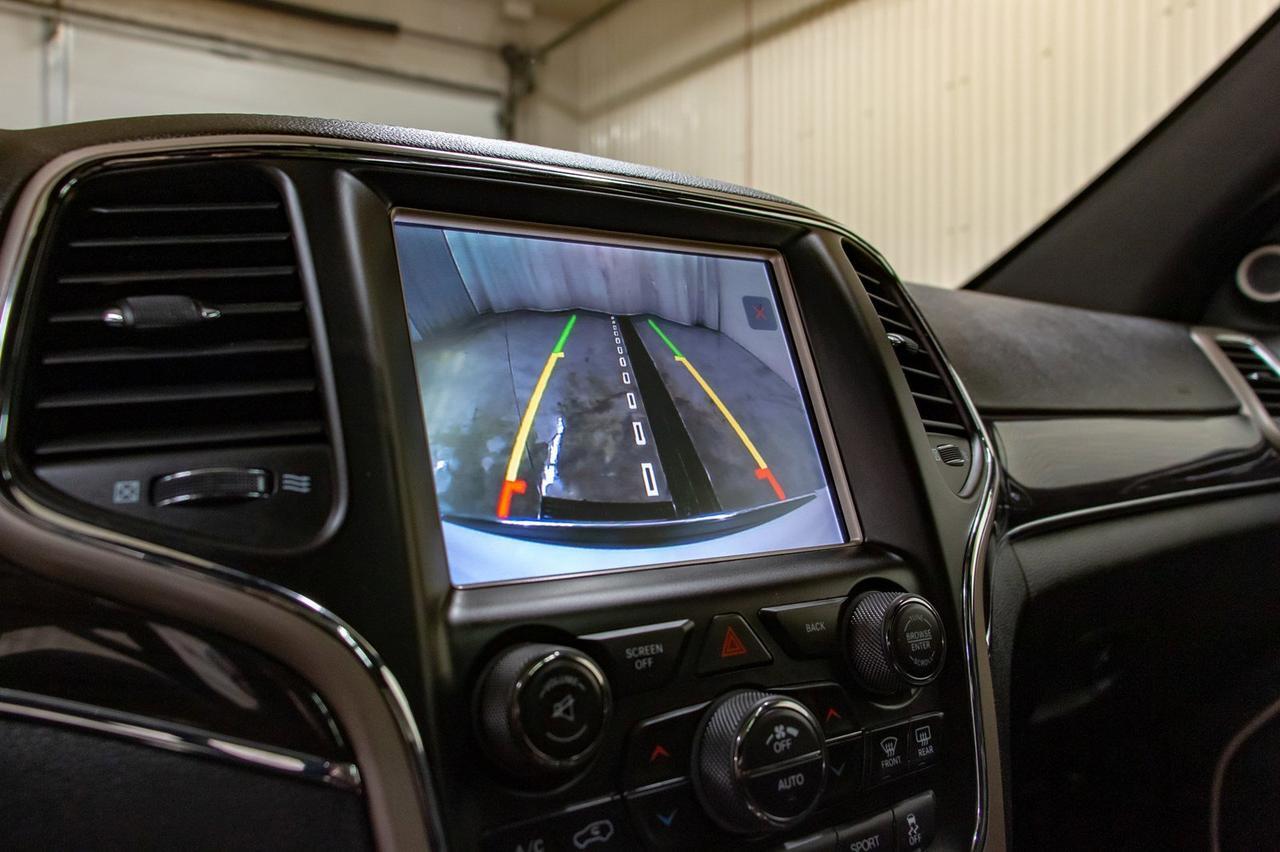 2017 Jeep Grand Cherokee 4x4 Overland Leather Roof Nav Red Deer AB
