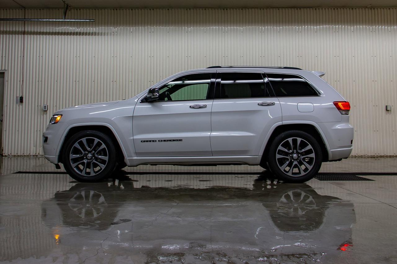 2017 Jeep Grand Cherokee 4x4 Overland Leather Roof Nav Red Deer AB