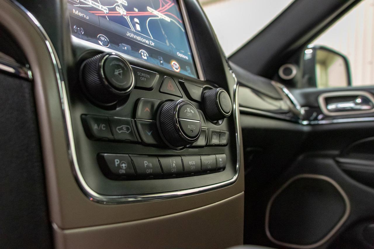 2017 Jeep Grand Cherokee 4x4 Overland Leather Roof Nav Red Deer AB