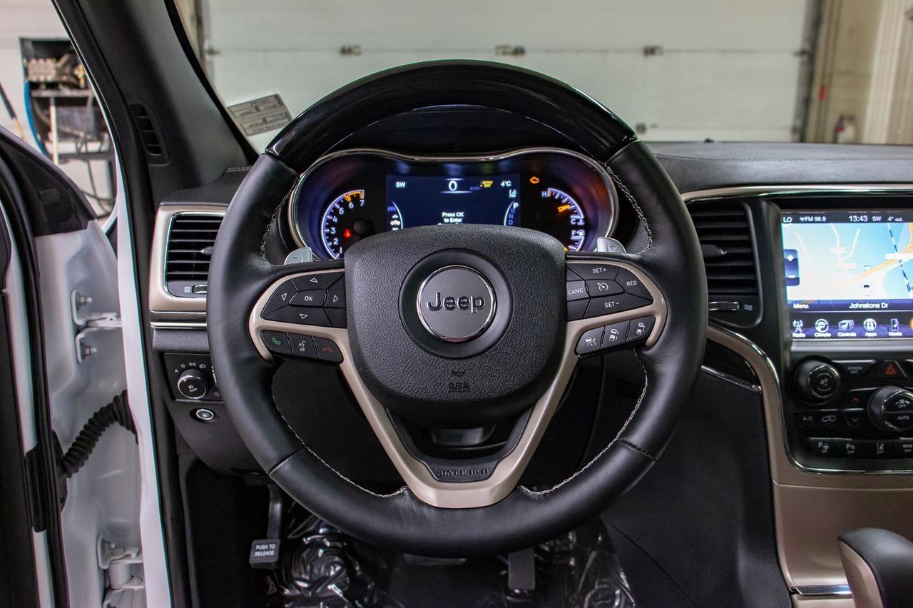 2017 Jeep Grand Cherokee 4x4 Overland Leather Roof Nav Red Deer AB