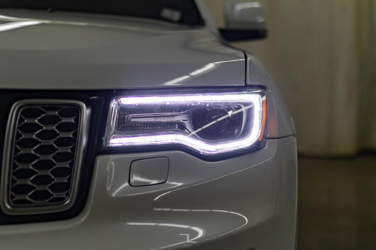 2017 Jeep Grand Cherokee 4x4 Summit HEMI Leather Roof Nav Red Deer AB