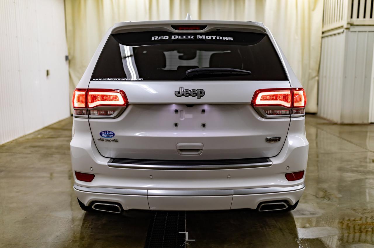 2017 Jeep Grand Cherokee 4x4 Summit HEMI Leather Roof Nav Red Deer AB