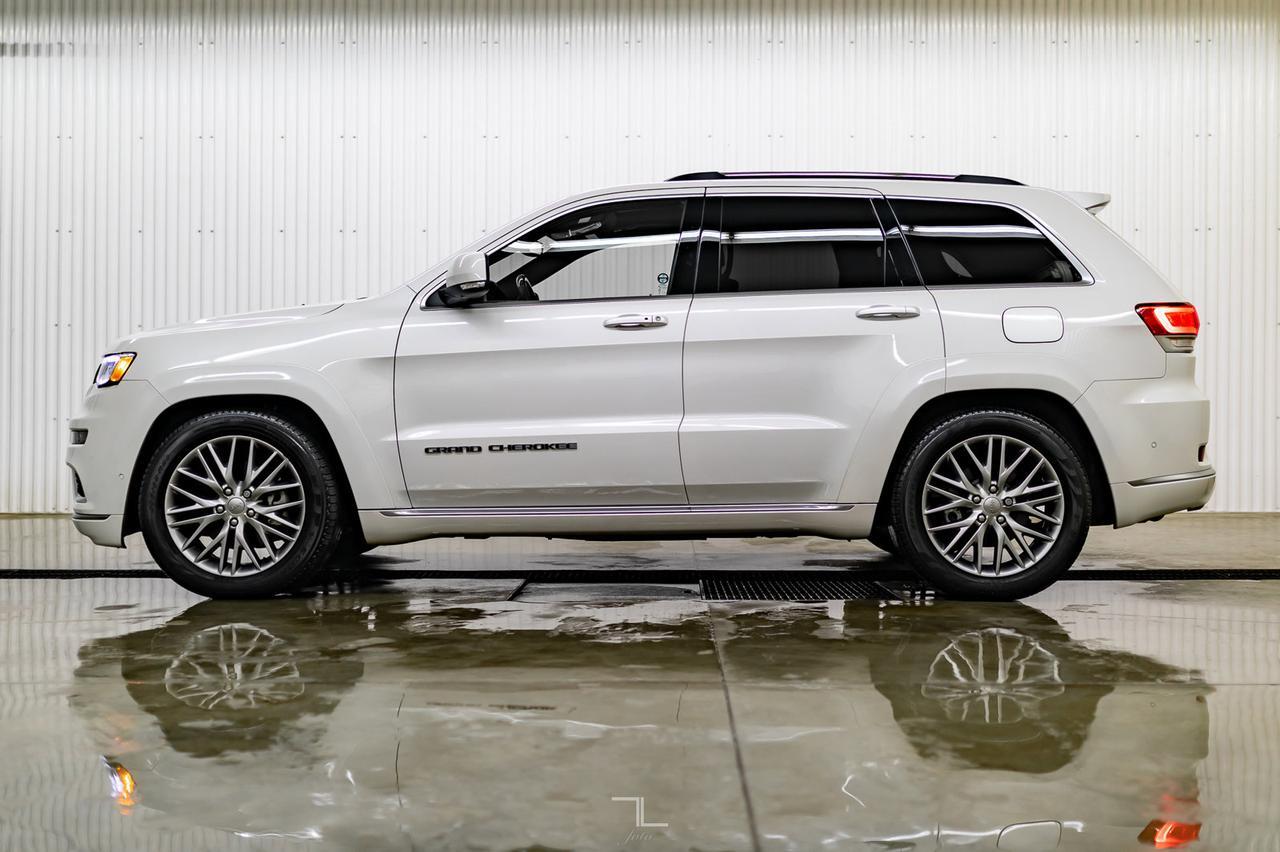 2017 Jeep Grand Cherokee 4x4 Summit HEMI Leather Roof Nav Red Deer AB
