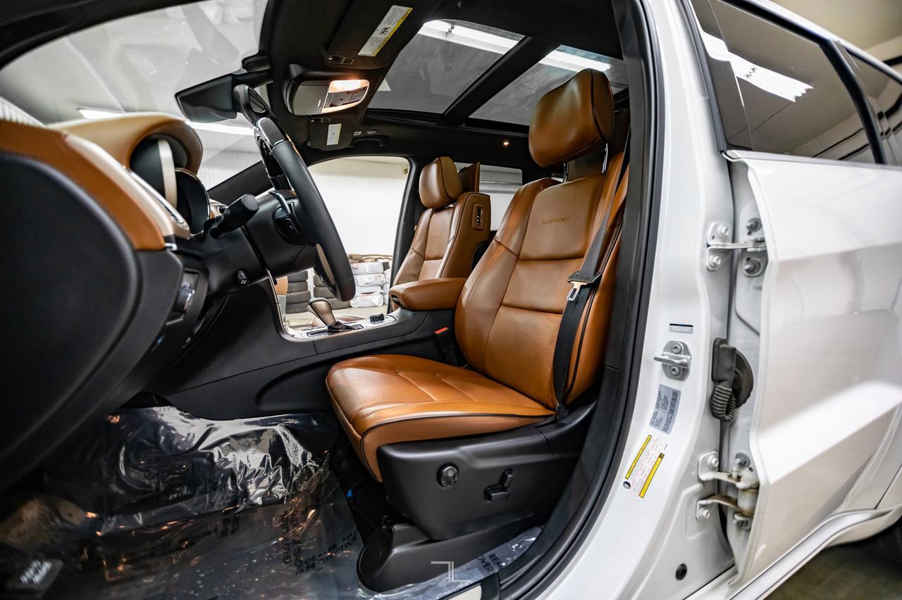 2017 Jeep Grand Cherokee 4x4 Summit HEMI Leather Roof Nav Red Deer AB