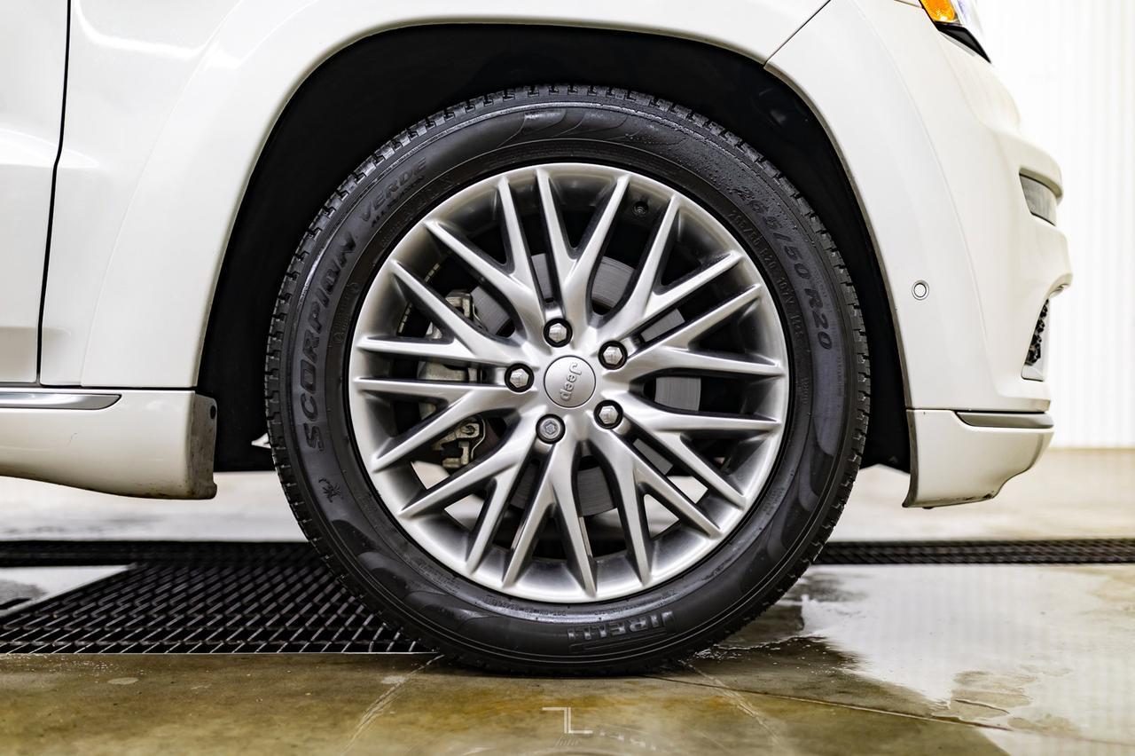 2017 Jeep Grand Cherokee 4x4 Summit HEMI Leather Roof Nav Red Deer AB