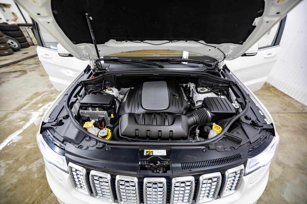 2017 Jeep Grand Cherokee 4x4 Summit HEMI Leather Roof Nav Red Deer AB