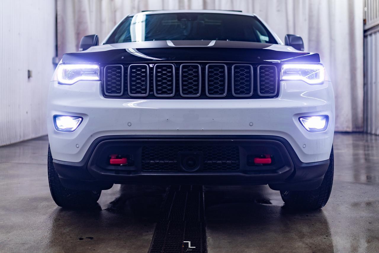 2017 Jeep Grand Cherokee 4x4 Trailhawk Leather Roof Nav BCam Red Deer AB