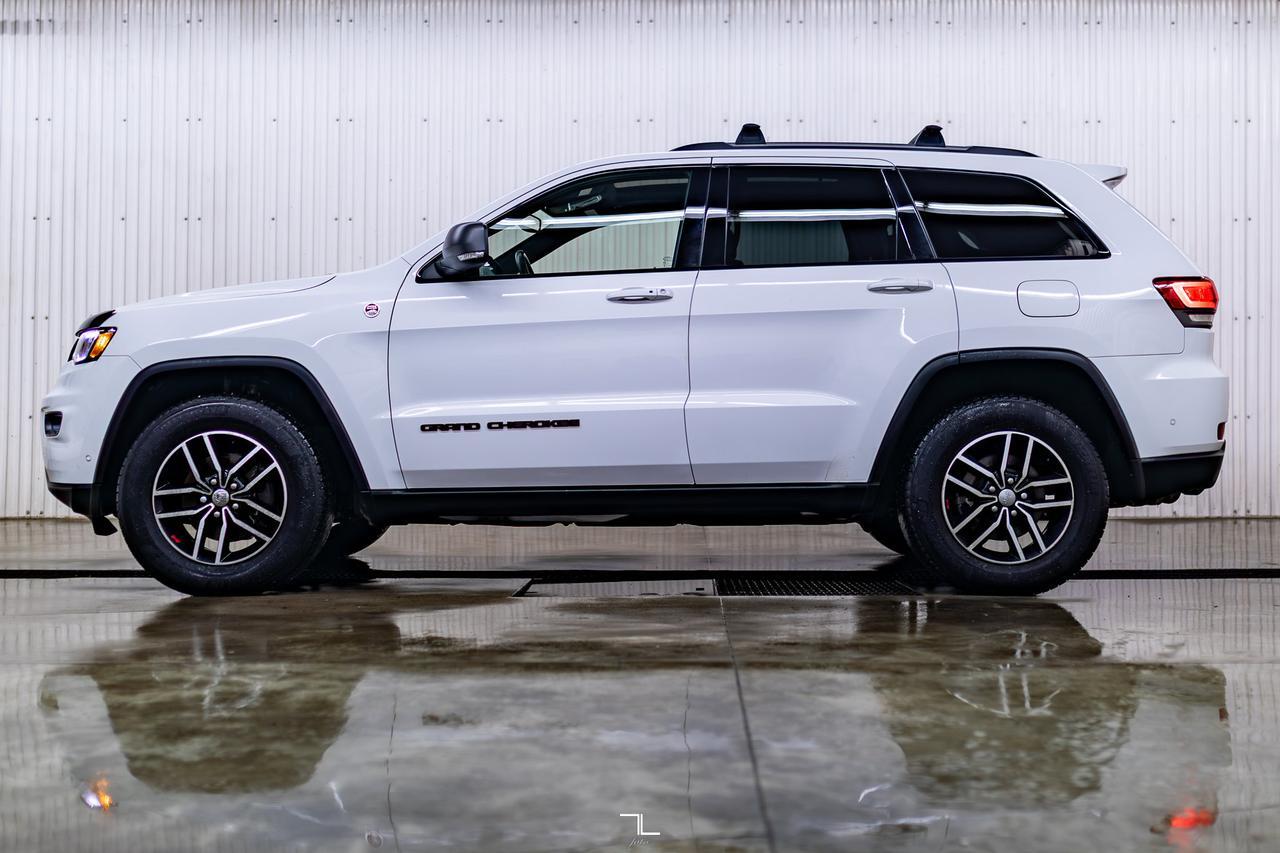 2017 Jeep Grand Cherokee 4x4 Trailhawk Leather Roof Nav BCam Red Deer AB