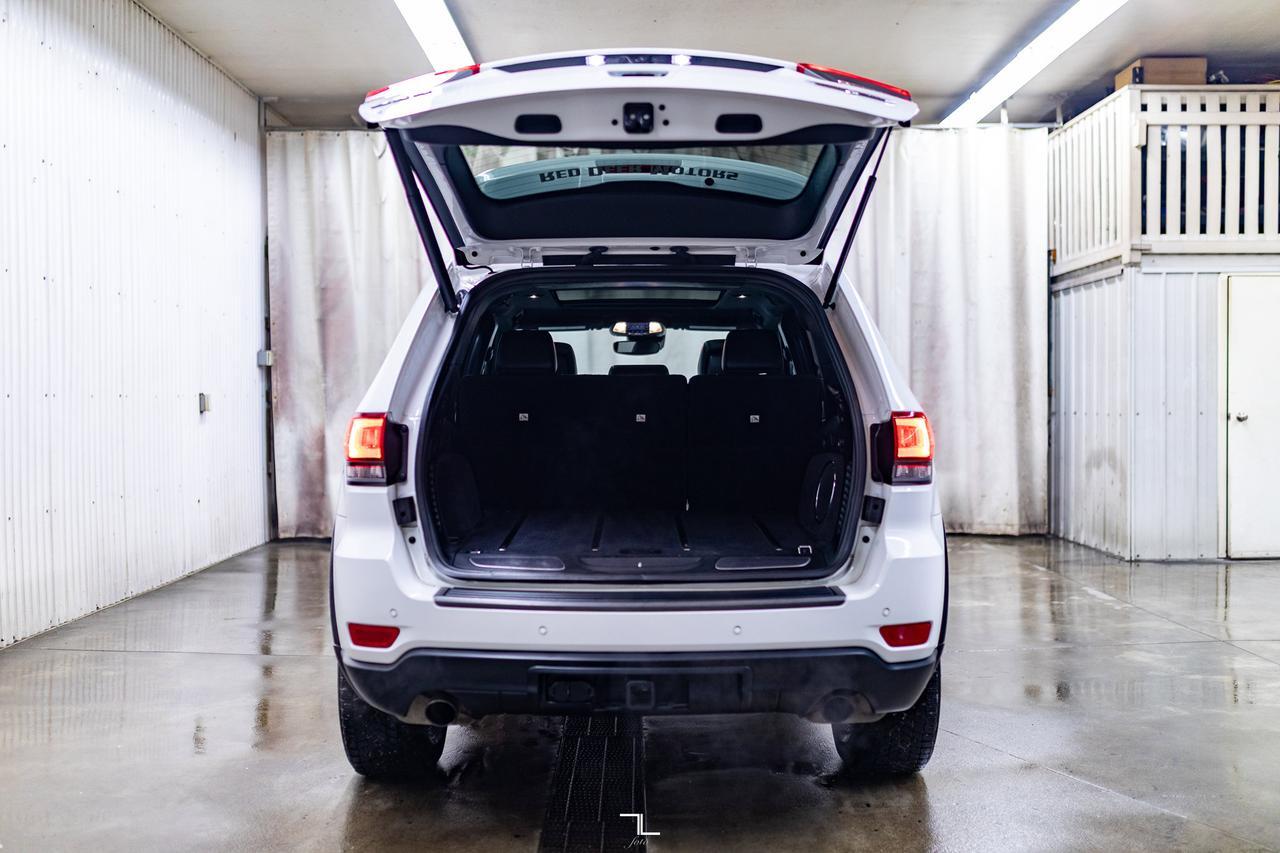 2017 Jeep Grand Cherokee 4x4 Trailhawk Leather Roof Nav BCam Red Deer AB