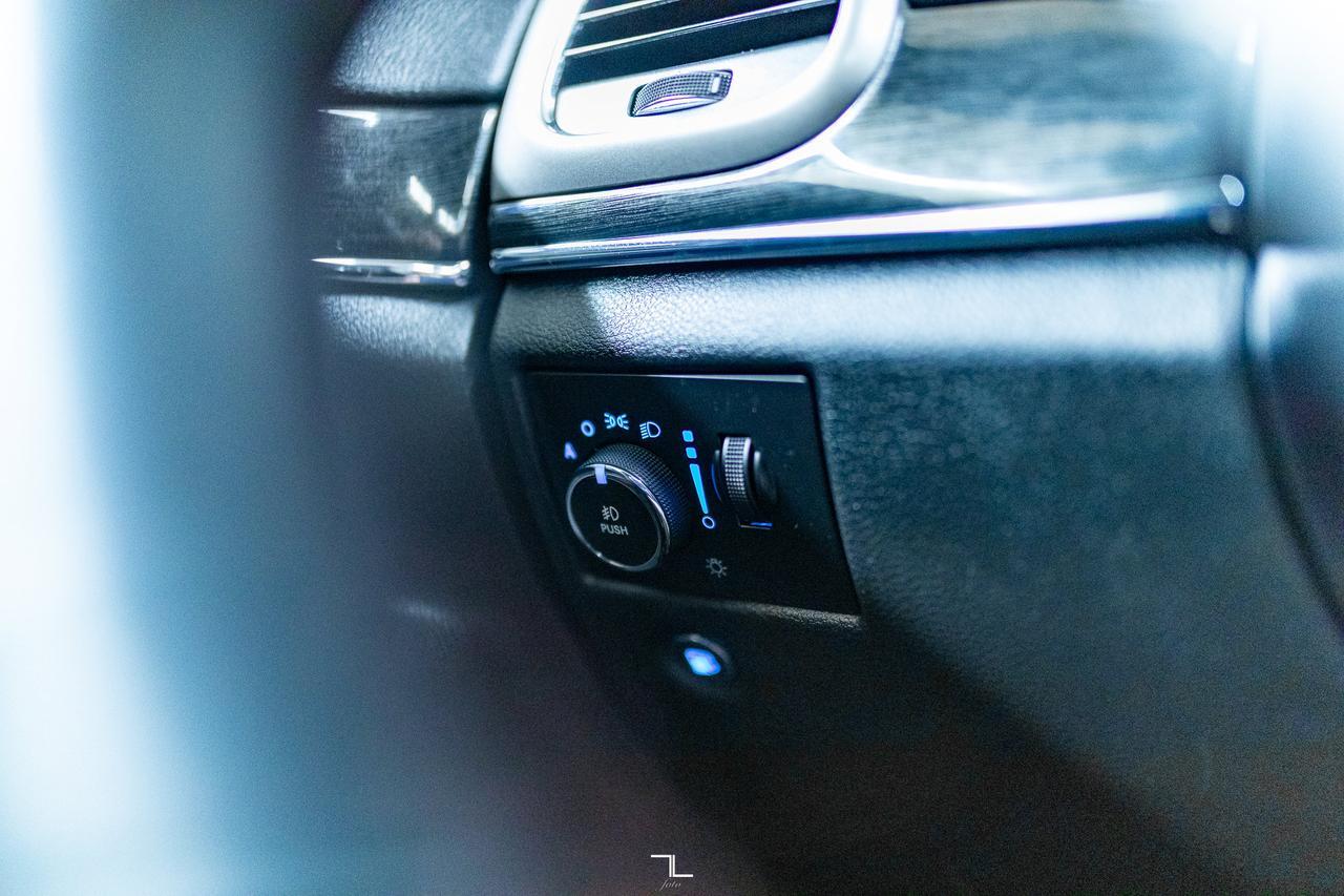 2017 Jeep Grand Cherokee 4x4 Trailhawk Leather Roof Nav BCam Red Deer AB