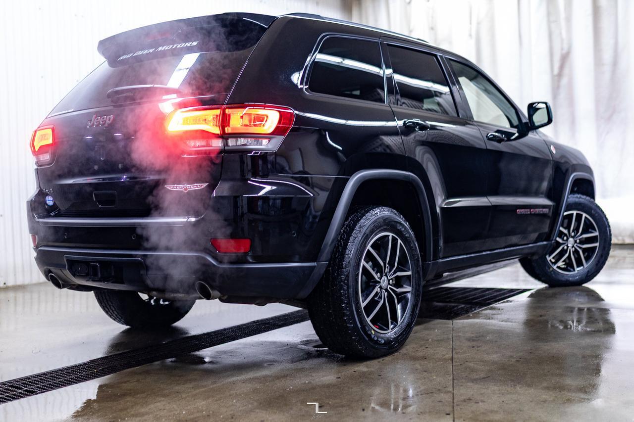 2017 Jeep Grand Cherokee 4x4 Trailhawk Leather Roof Nav BCam Red Deer AB